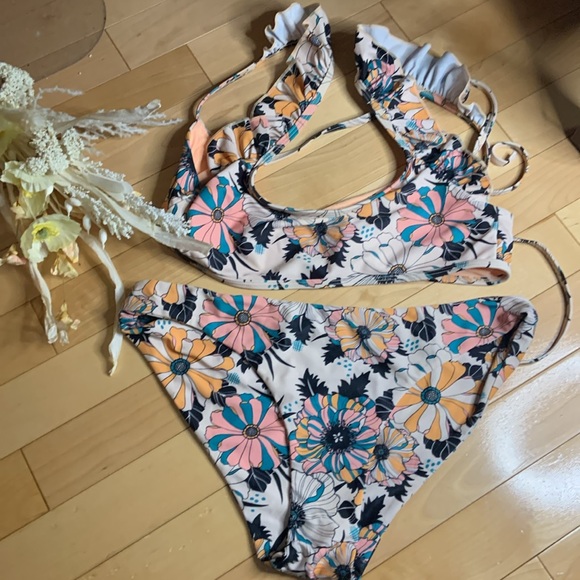 Ruffle boho bikini - Picture 2 of 2